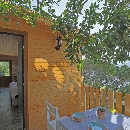 Апарт-отель Muhtesem Deniz Manzarali Agac Ev